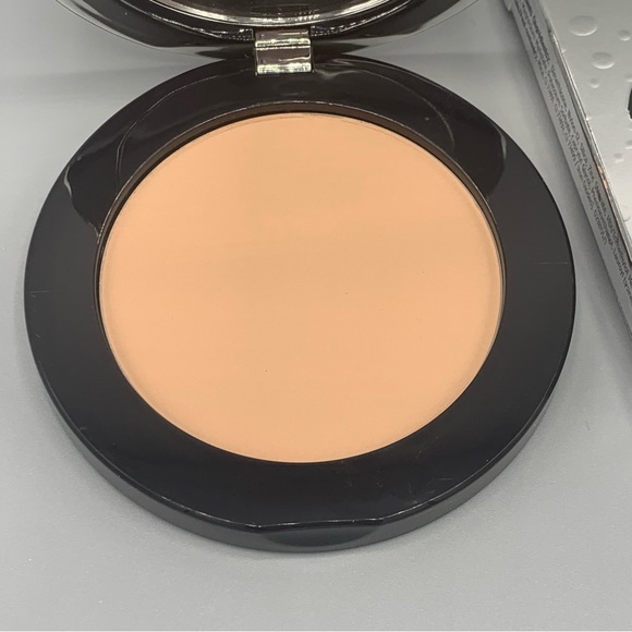 Urban Decay All Nighter Powder - Picture 4 of 7